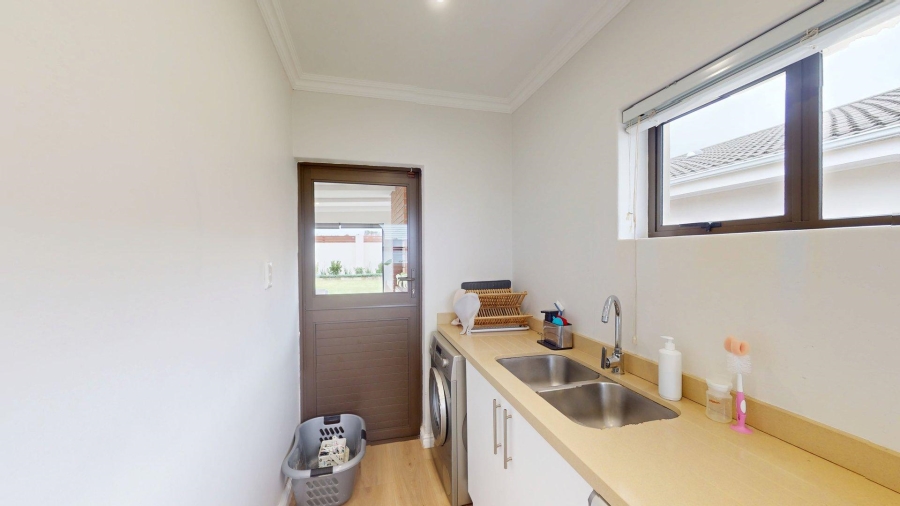 3 Bedroom Property for Sale in Lovemore Park Eastern Cape